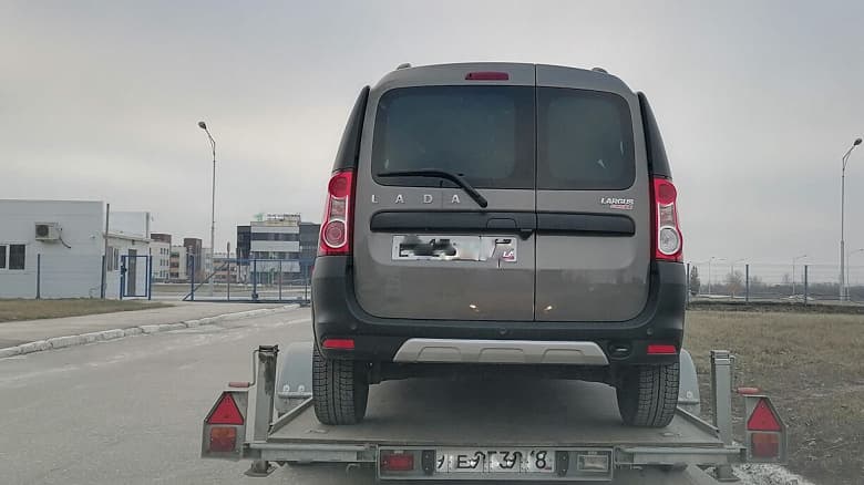 В «Жигулевской долине» впервые заметили реальный новый электромобиль Lada. Он создан на базе Largus Cross