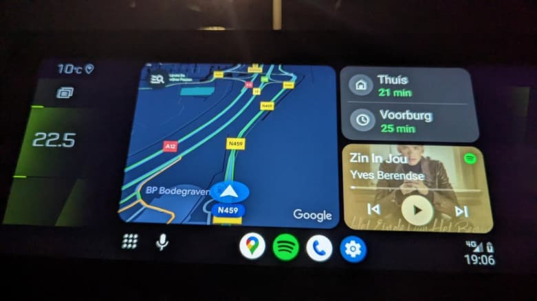 Больше не бета: принципиально новый интерфейс Android Auto становится доступен у всех пользователей