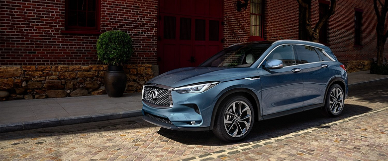 В России осталось около 100 новых Infiniti после объявлении компании об уходе с  рынка