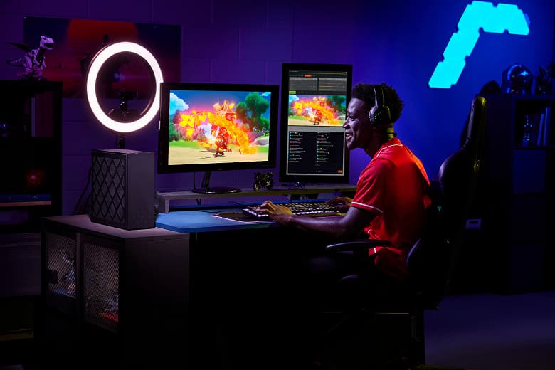 Выпущен мини-ПК Intel NUC 13 Extreme Raptor Canyon с Intel Core 13-го поколения и трёхслотовой видеокартой. Цены уже известны