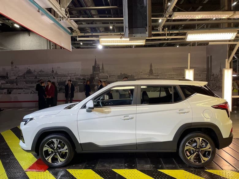 Это «Москвич 3». Стартовало производство, опубликованы первые официальные фото