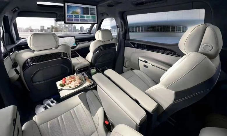 534 л.с., полный привод, пневмоподвеска и запас хода почти 700 км. Представлен минивэн Zeekr 009