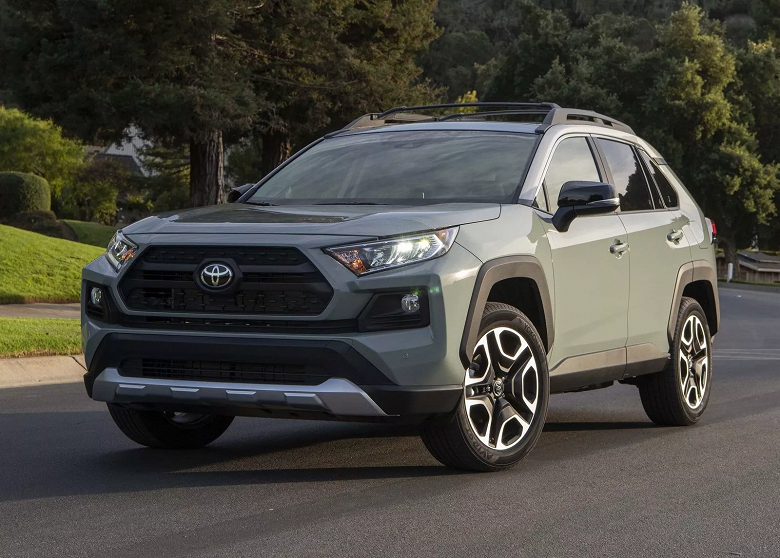 В Россию приехал новый, мощный Toyota RAV4 — родом из Канады В Россию приехал новый, мощный Toyota RAV4 — родом из Канады