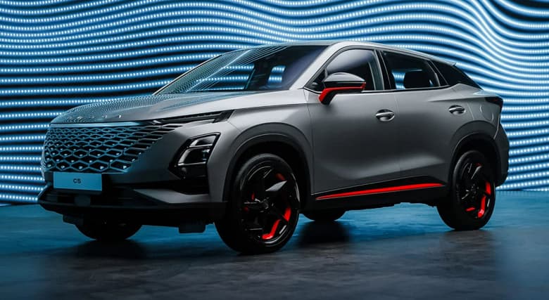 Chery вновь попала в яблочко. Россиянам уже выдали 100 кроссоверов Omoda C5, до конца ноября планируют выдать еще около 1000 авто