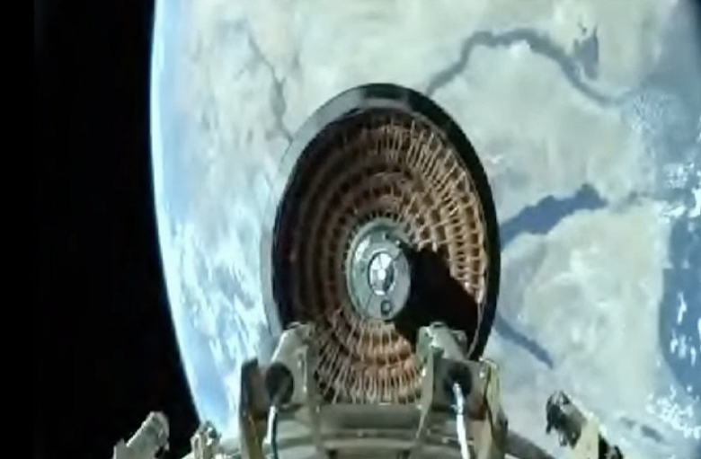 NASA провело летные испытания надувного аэродинамического тормоза HIAD, который планируется использовать при полетах на Марс