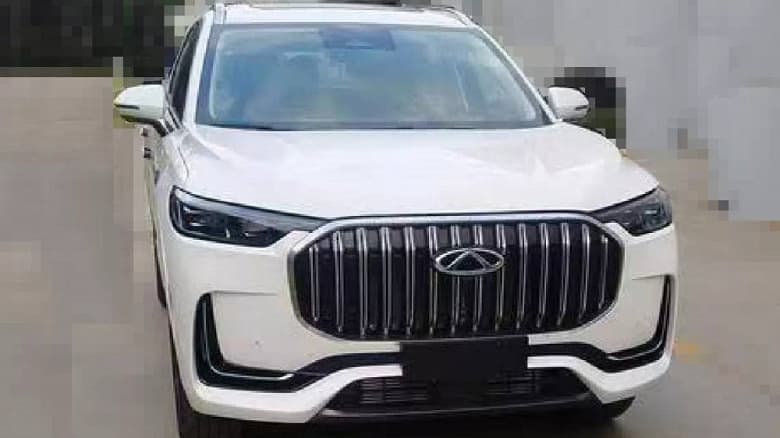 Он похож не на Range Rover Evoque, а на Velar. Chery Tiggo 9 впервые сфотографировали без камуфляжа