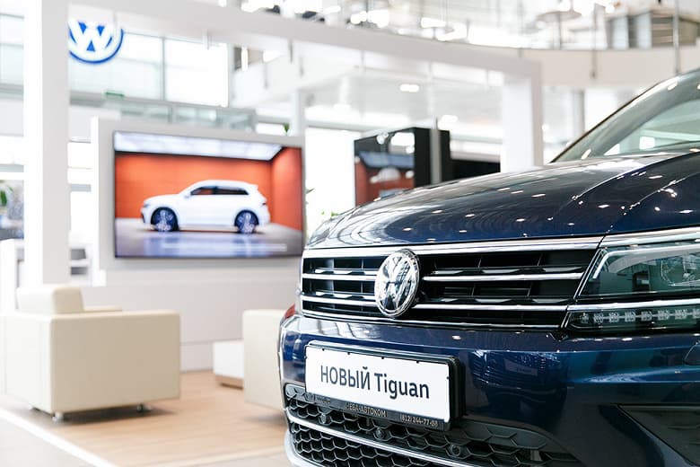 В России закрылось 160 дилерских автоцентров. Если параллельный импорт не будет налажен, запаса иномарок может хватить на два-три месяца В России закрылось 160 дилерских автоцентров. Если параллельный импорт не будет налажен, запаса иномарок может хватить на два-три месяца