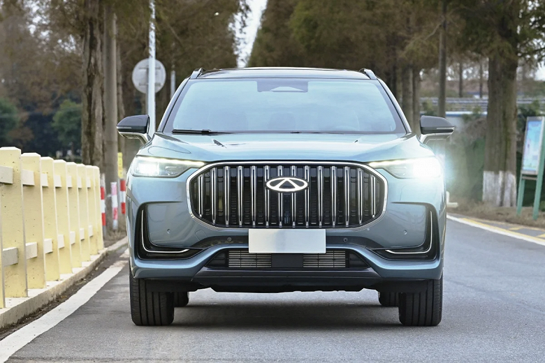 Российские дилеры предупреждают о росте цен и дефиците новых автомобилей в 2023 году