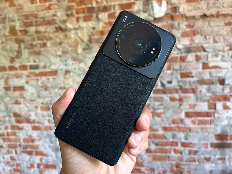 Xiaomi 13 Ultra должен устранить недостатки Xiami 12S Ultra: новый смартфон получит улучшенную камеру с четырьмя модулями и ToF Xiaomi 13 Ultra должен устранить недостатки Xiami 12S Ultra: новый смартфон получит улучшенную камеру с четырьмя модулями и ToF