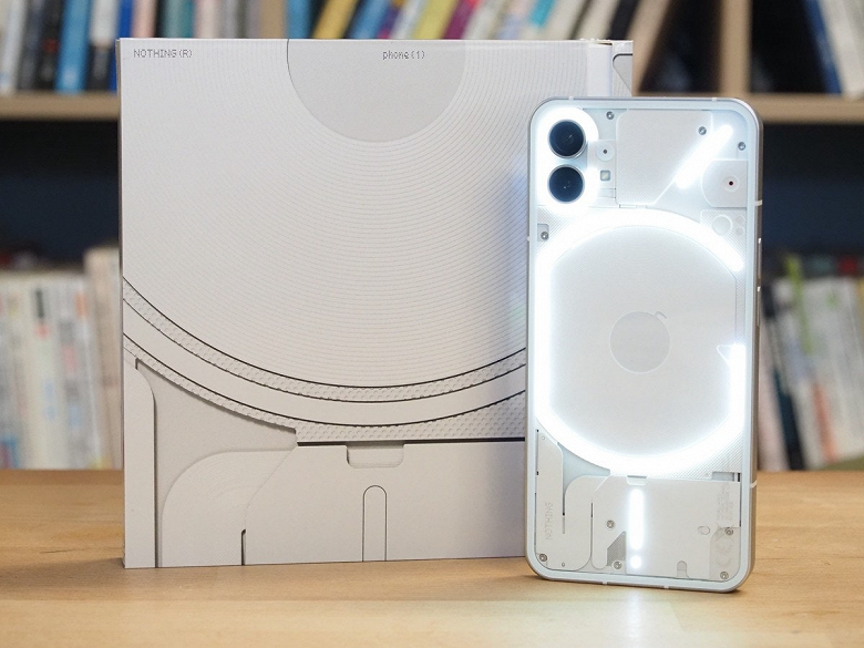Разработчики Nothing Phone (1)  ничего не зарабатывают на продажах смартфона. Раскрыта его стоимость производства