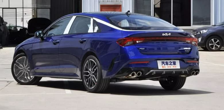 В Россию везут мощный 5-метровый седан Kia K5 (Optima): 240 л.с. и 8-ступенчатый «автомат»