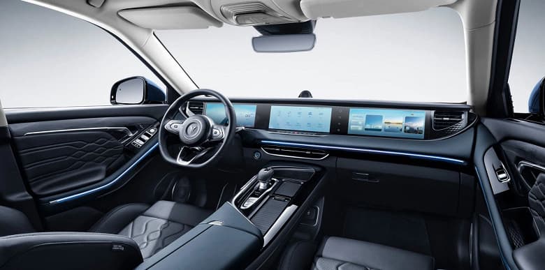 488 л.с., полный привод и богатое оснащение с «цифровым трюмо». В России открыли официальный предзаказ на кроссовер Voyah Free