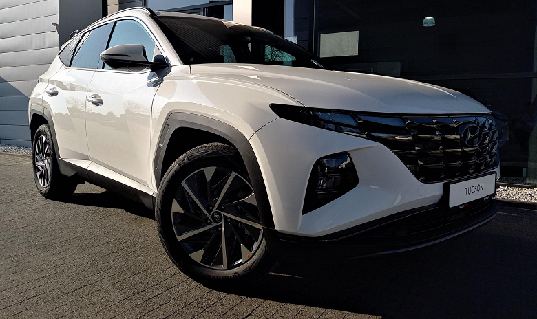 Названы самые популярные полноприводные машины в России в этом году, по данным сервиса «Авито Авто»