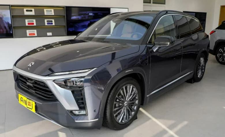 544 л.с., полный привод, 6 или 7 мест в салоне. В России начали продавать большой кроссовер Nio ES8