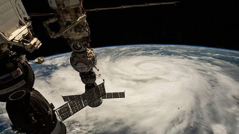 «Ситуация не очень приятная, но спешки никакой нет»: глава Роскосмоса рассказал о ситуации с кораблём «Союз МС-22»