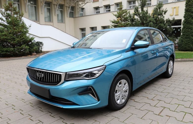 Конкурент Lada Vesta от Geely поступит в продажу летом 2023 года. Седан Geely Emgrand 7 New будет дешевле Coolray