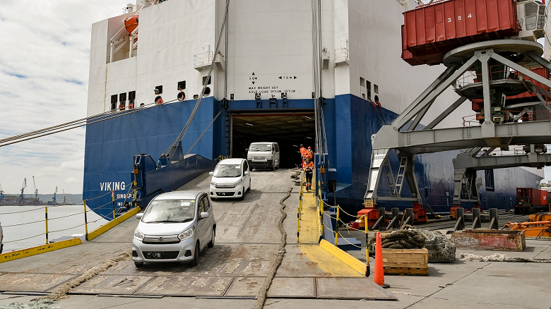 Китайцы готовят собственный флот для доставки машин по всему миру