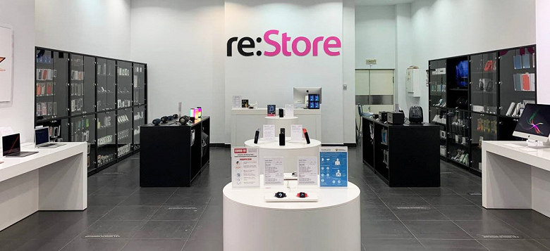 Монобрендовые магазины Apple в России начали торговать пылесосами, консолями, креслами и другими товарами