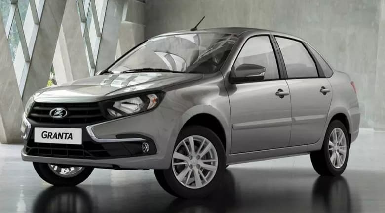 «Ободранная» Lada Granta Classic22 вернулась в салоны. Но просят за нее больше рекомендованной цены