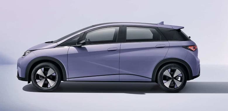 В Китае представлен бюджетный электрический хетчбэк BYD Dolphin. 176 л.с. и запас хода 400 км по цене от 16 700 долларов