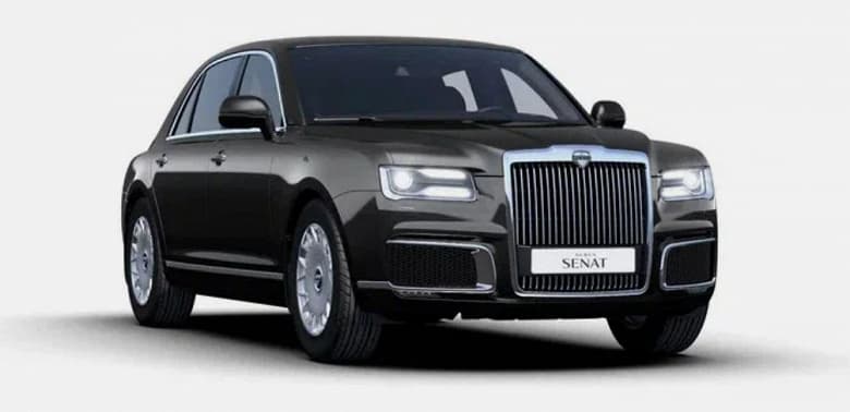 Официальный дилер продает бронированный седан Aurus. За стоимость одного автомобиля можно купить целый автопарк