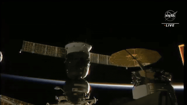 Роскосмос прояснил ситуацию с утечкой из российского «Союз МС-22» на МКС. И видео утечки