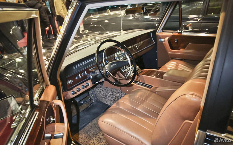 303-сильныый ЗИЛ-114 1977 года выставили на продажу. Он был изготовлен для маршала Советского Союза Дмитрия Устинова