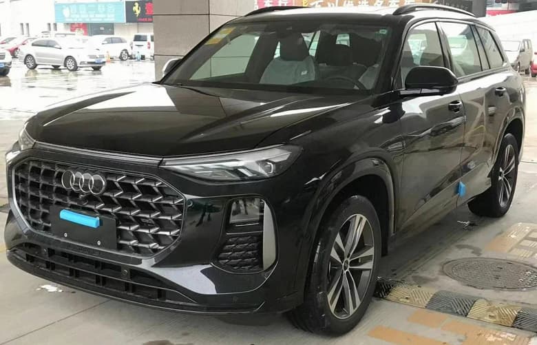 Абсолютная новинка Audi добралась до России. Дилер привез 7-местный кроссовер Audi Q6 из Китая – он даже больше европейского Q7