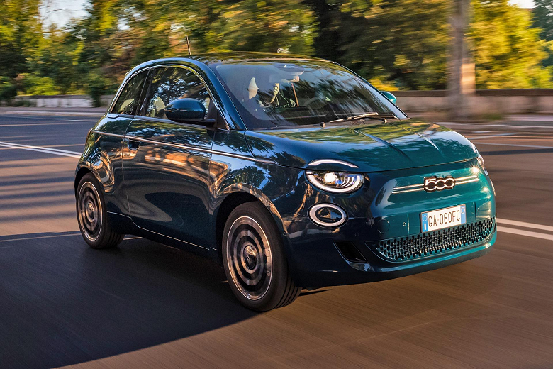 В России начали продавать Fiat 500 В России начали продавать Fiat 500