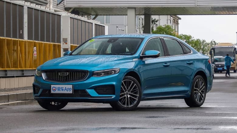 В России начали продавать седан Geely Preface. За аналог Hyundai Sonata и Kia K5 просят от 2,78 млн рублей
