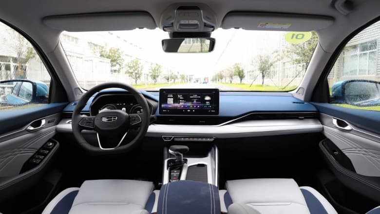 В России начали продавать седан Geely Preface. За аналог Hyundai Sonata и Kia K5 просят от 2,78 млн рублей