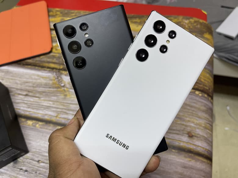 Известный инсайдер заявил, что поклонники Samsung сами виноваты в том, что Galaxy S23 Ultra внешне копирует Galaxy S22 Ultra