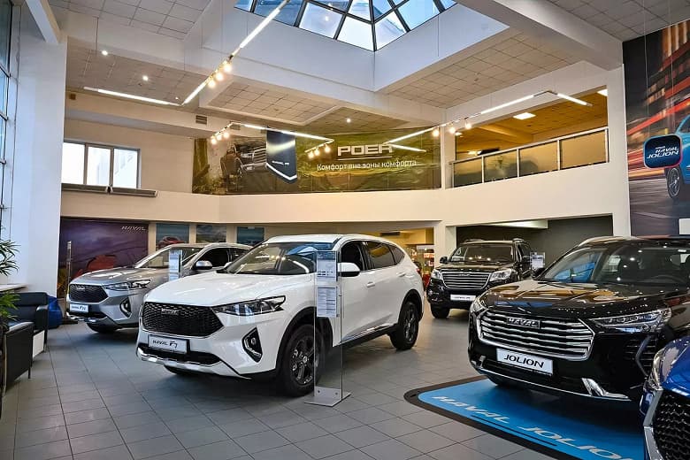 Средняя цена нового автомобиля в России составляет 3,4 млн рублей, а на его продажу уходит два месяца. Свежие данные Auto.ru