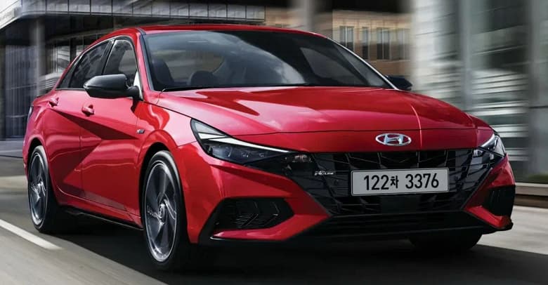 В России начали продавать новый Hyundai Avante (Elantra). Дилер также предлагает Hyundai Grandeur