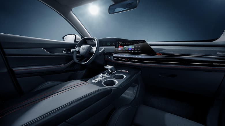 226 л.с. и 8-ступенчатый «автомат» по цене от 3,5 млн рублей. Названа реальная стоимость кроссовера Changan Uni-K