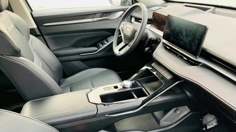 Самый мощный Haval H6 показали вживую: 326 л.с. и 200 км только на элеткротяге