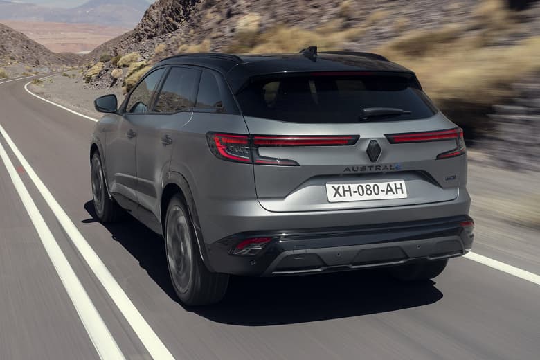 Renault, которая может уйти с российского рынка, представила новый кроссовер Austral