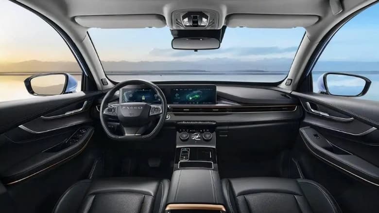 Самый экономичный и мощный гибридный Geely Monjaro поступил в продажу в Китае