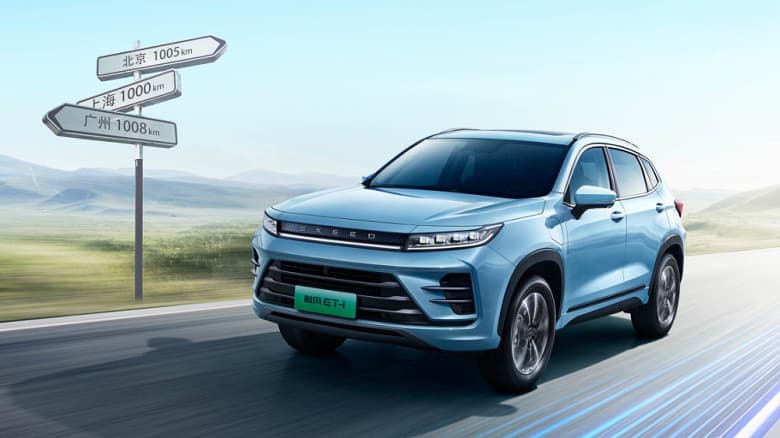 Запас хода более 1000 км, разгон 0 до 100 км за 6,8 с и расход 4,8 л/100 км. Гибридный кроссовер Exeed LX ET-i поступил в продажу в Китае