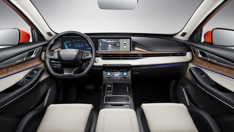 Аналог дефицитного Chery Tiggo 7 Pro выходит 17 марта в России: Exeed LX будет доступен в комплектациях Luxury и Prestige