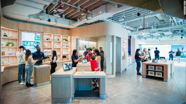 Это не Apple Store. Это — Meta Store