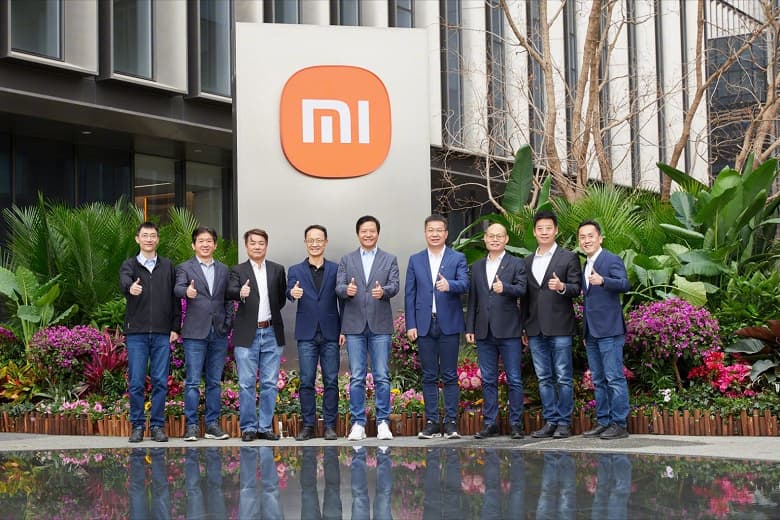 Xiaomi празднует свой 12 день рождения: письмо от основателя и раздача медалей в России