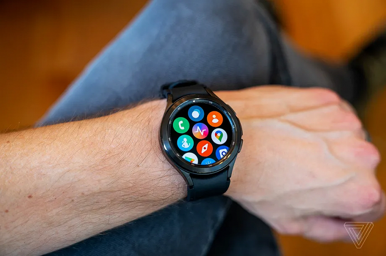 Владельцев Samsung Galaxy Watch4 и Watch4 Classi обманулиc: обещанная поддержка Google Assistant так и не добавлена