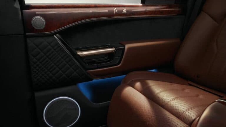 «Китайский Rolls-Royce». Опубликованы характеристики и официальные изображения Hongqi LS7