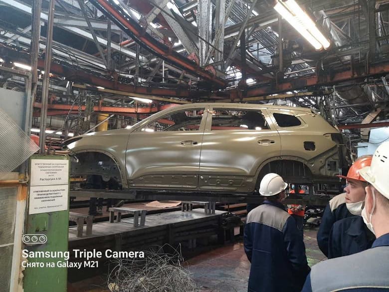 Уже не просто слухи: кроссовер Chery на конвейере УАЗа