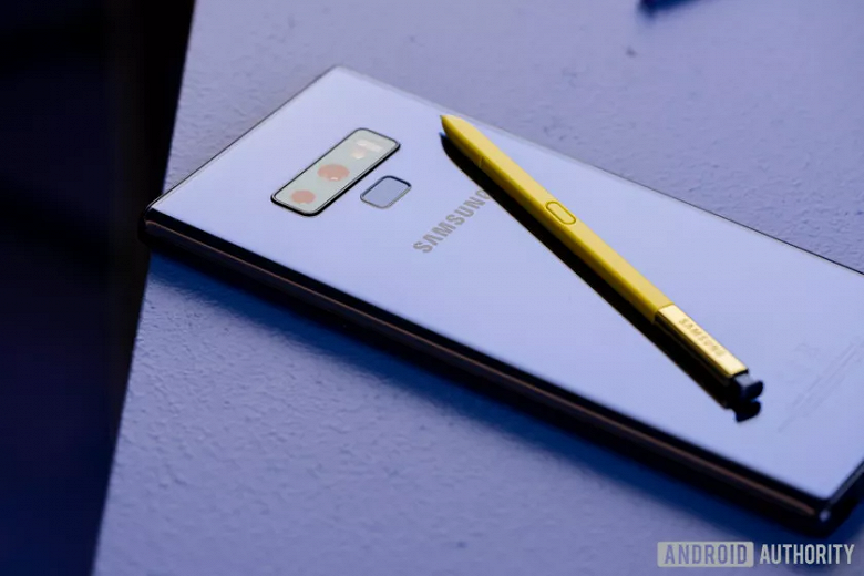 Samsung обновляет почти четырёхлетний флагман Galaxy Note 9, хотя и не обязана