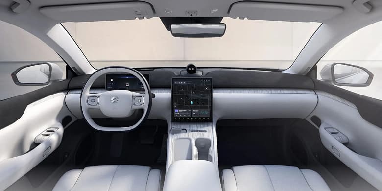 Как Apple, только наоборот. Автомобильная компания NIO интересуется рынком смартфонов, рассматривая купертинского гиганта в качестве конкурента