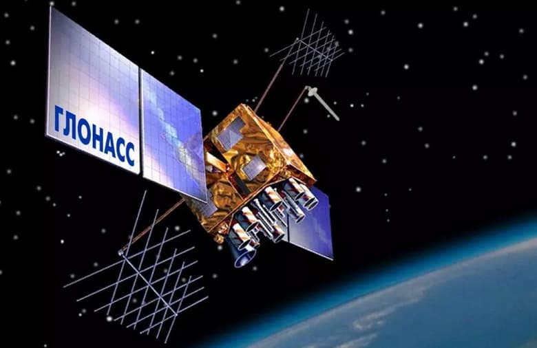 «Теперь в режиме ошпаренной кошки будут искать решение». Глава Роскосмоса настаивает на обязательной замене GPS в самолетах на ГЛОНАСС