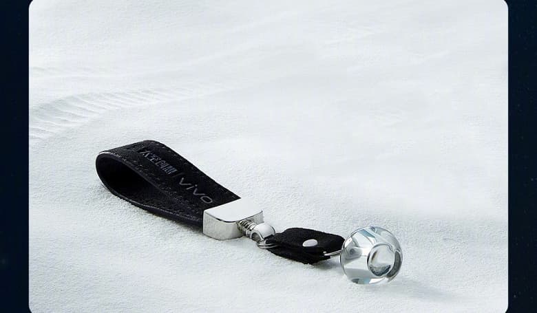 Представлен Vivo X Note Aerospace Edition — с собственным кусочком лунного метеорита