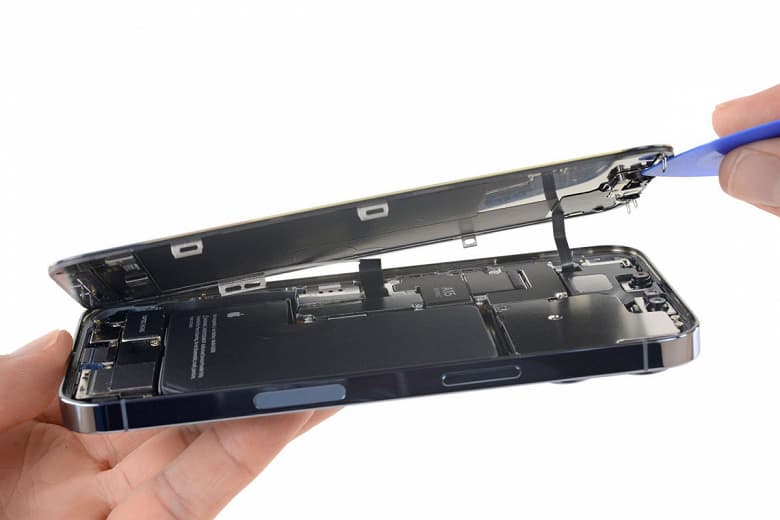 В России значительно подорожал ремонт iPhone